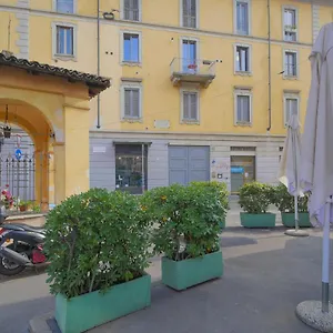 https://conte-rosso-house.it-lombardy.com